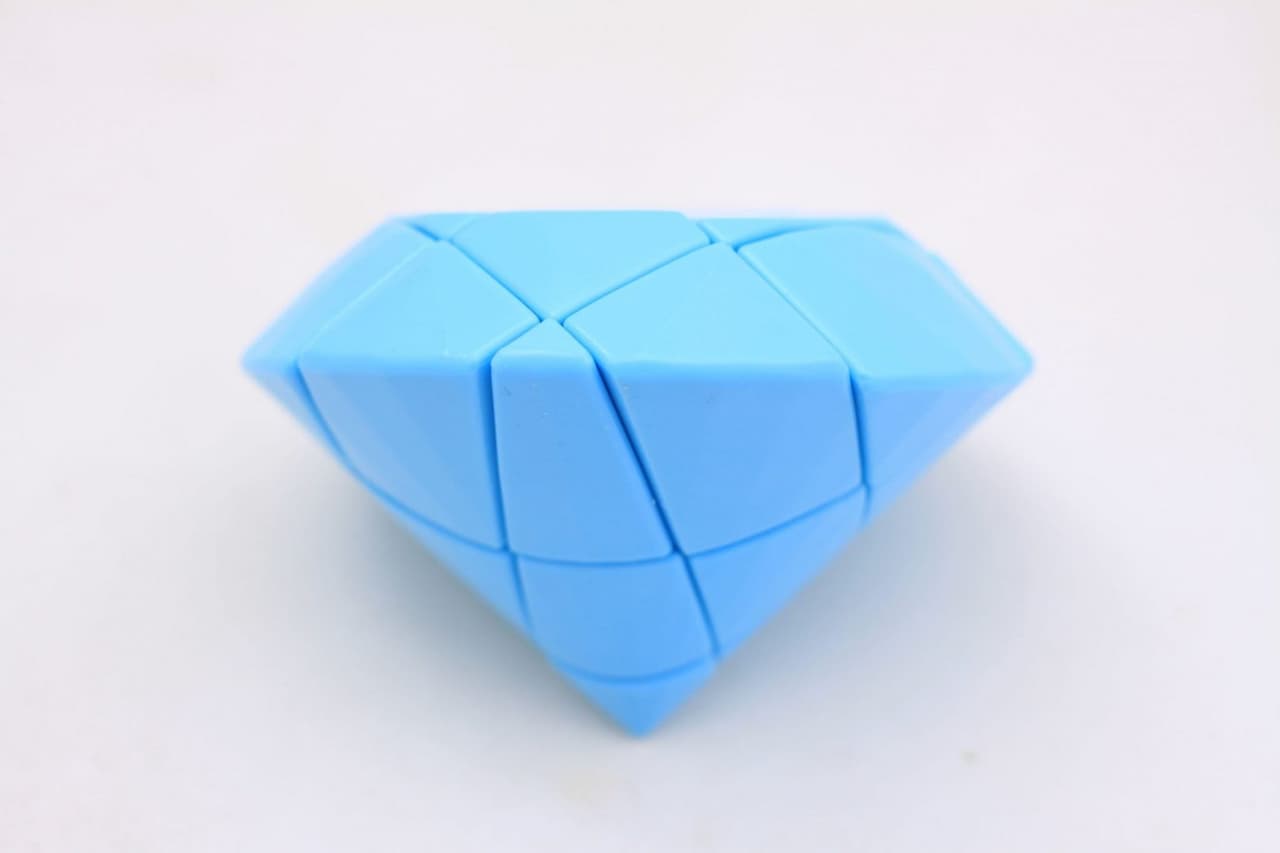 YJ Diamond Cube - Blue image 1