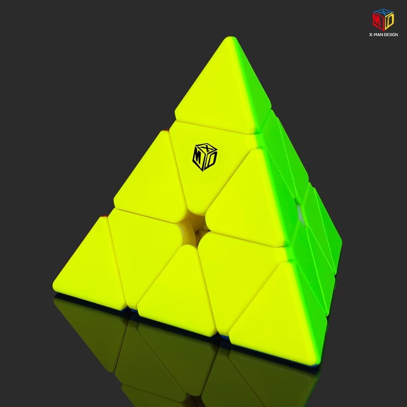 X-Man Bell V2 Magnetic Pyraminx - Stickerless image 1