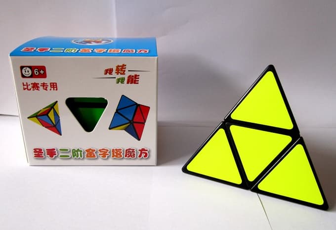 ShengShou Pyramorphix - Black image 3