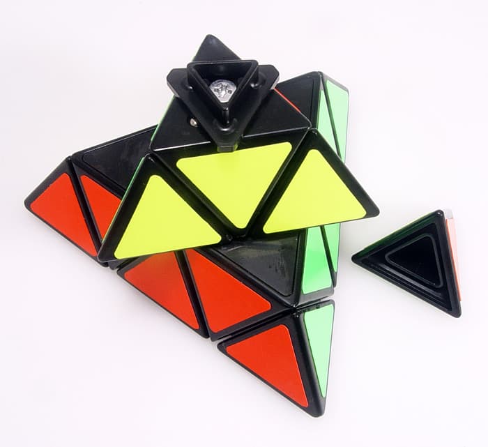 ShengShou Pyraminx - Black image 13