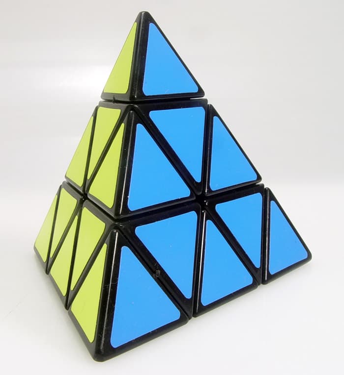 ShengShou Pyraminx - Black image 8