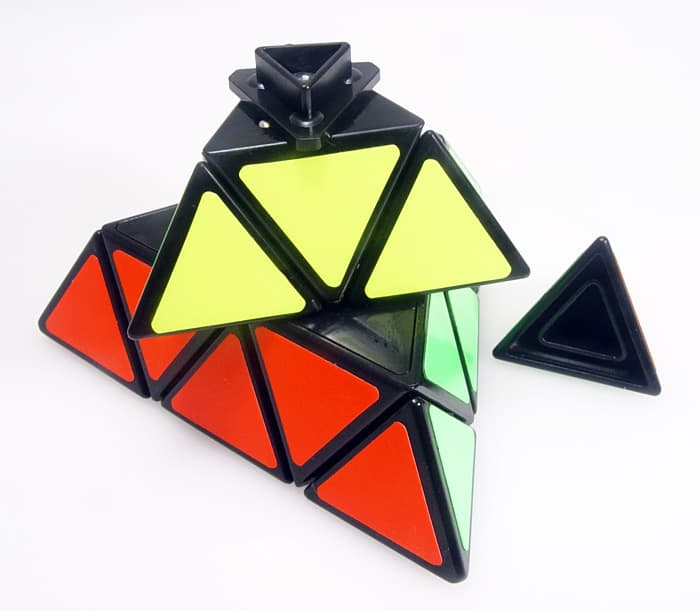 ShengShou Pyraminx - Black image 12