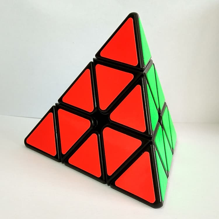 ShengShou Aurora Pyraminx - Black image 3