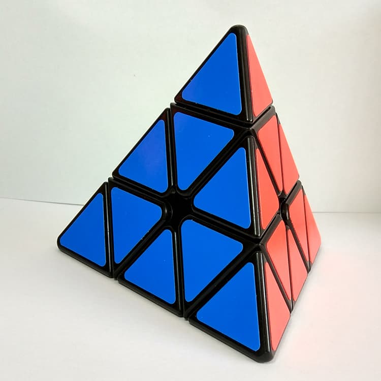 ShengShou Aurora Pyraminx - Black image 10