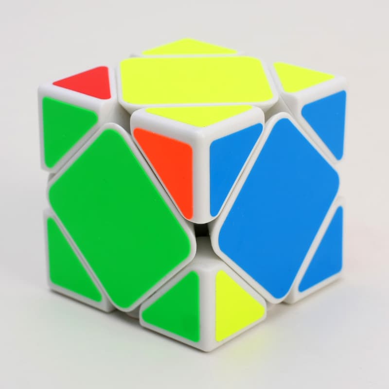 ShengShou Aurora Skewb - White image 5