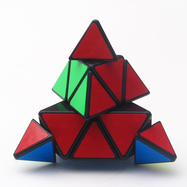 YJ Guanlong Pyraminx - Black image 4