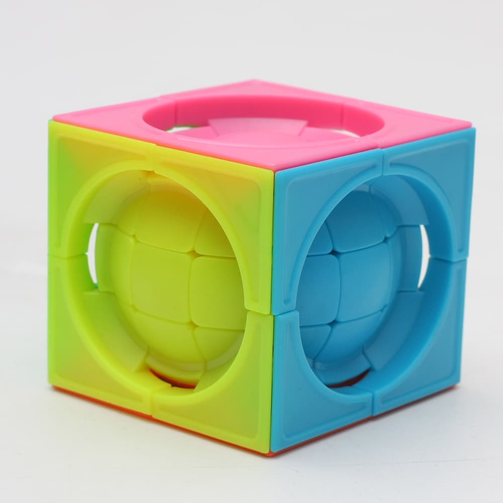 Funs Deformed 3x3x3 centrosphere - Stickerless image 1