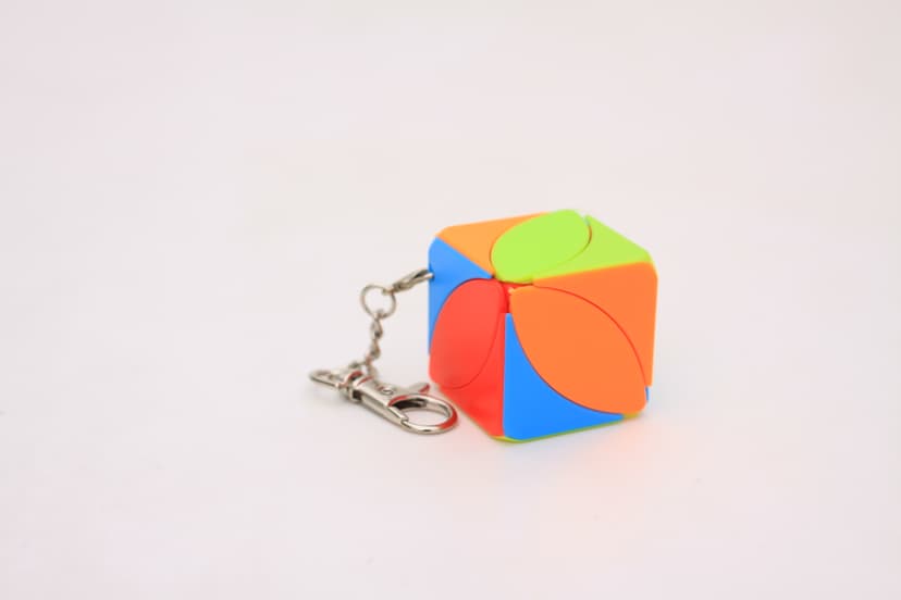 mini IVY Cube with keychain image 2
