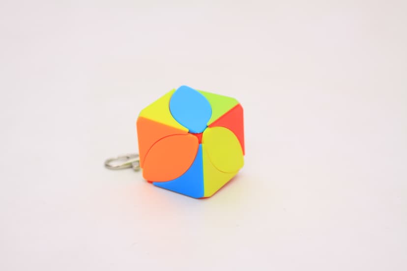 mini IVY Cube with keychain image 3