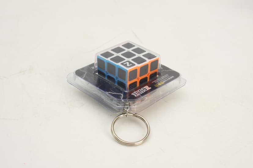 Z-Cube 3x3 keyrings with with carbon-fibre stickers image 1