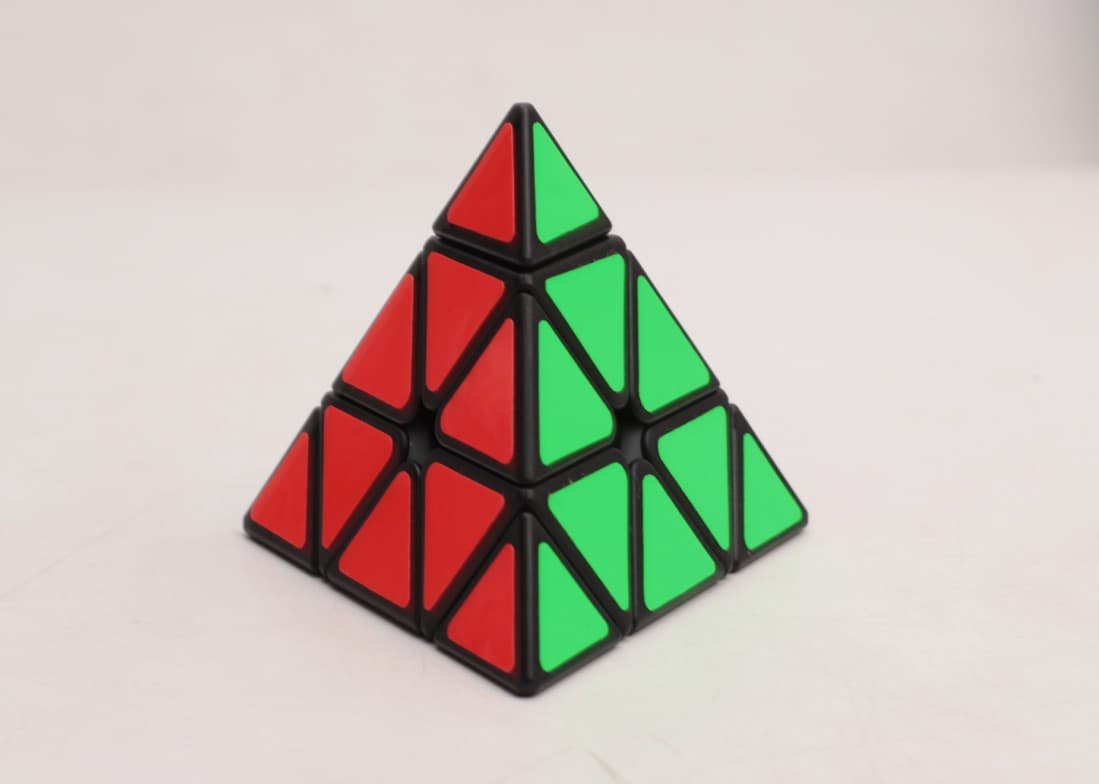 Z-Cube Magnetic 3x3 Pyraminx - Black image 1