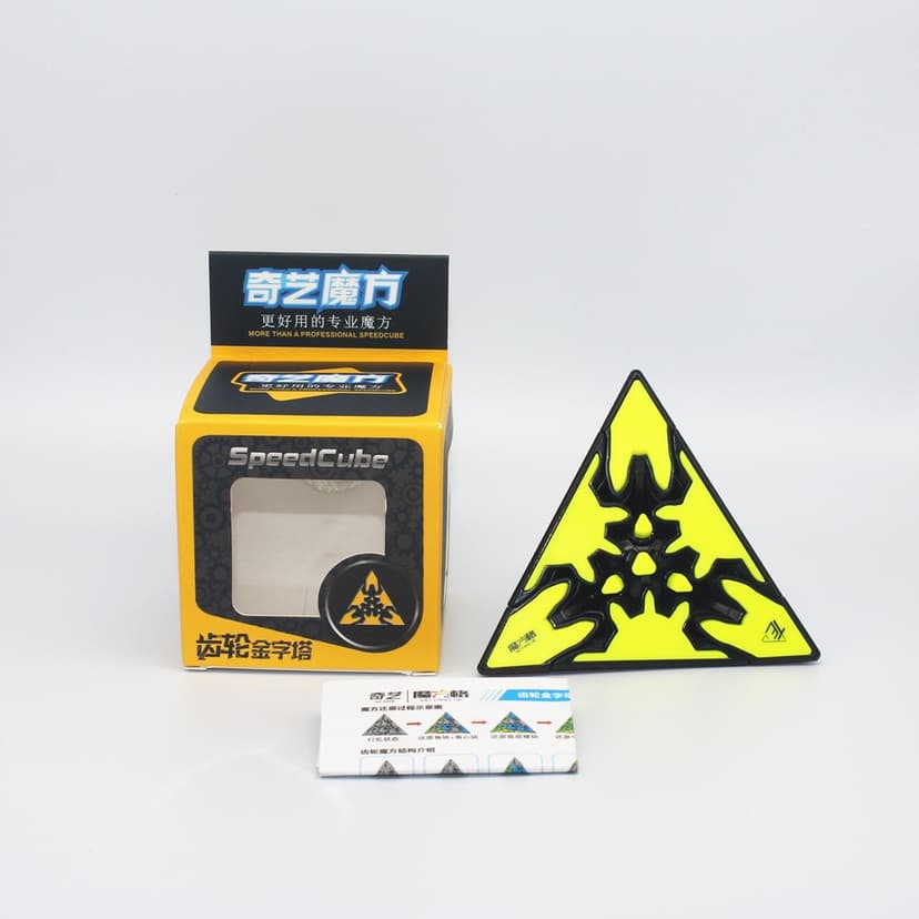 QiYi Gear Pyraminx - Black image 2