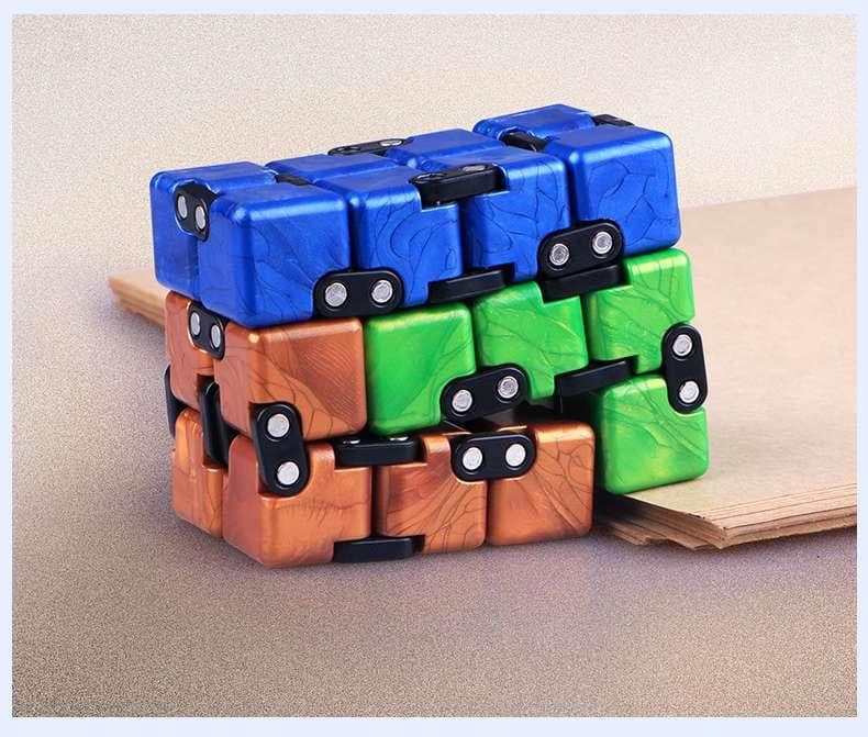 QIYi Infinity cube - golden