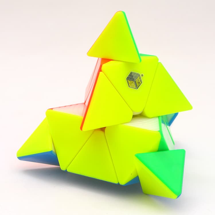YuXin Little Magic Pyraminx Cube - Stickerless image 4